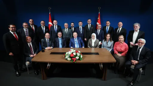 أردوغان يدعو لإصلاح مجلس الأمن وإلزام إسرائيل خطةَ غزة.. ويؤكد تطلع تركيا للعودة إلى برنامج F-35