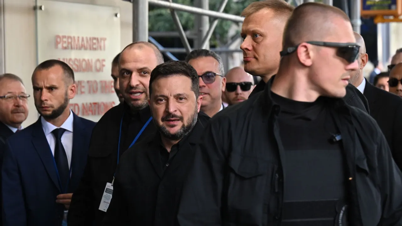 Zelensky: "Bez Törkiyäneñ öçyaqlı tınıçlıq sammitın ütkärüen xuplıybız"