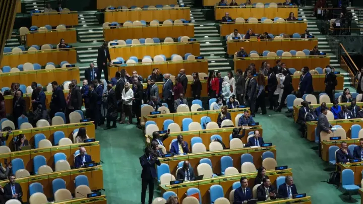 خروج نزدیک به ۷۰ هیئت دیپلماتیک از سالن مجمع عمومی سازمان ملل هنگام سخنرانی نتانیاهو