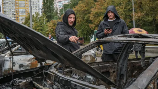 Rusiyä häm Ukraina ber-bersen höcüm oyıştıruda ğayeplädelär