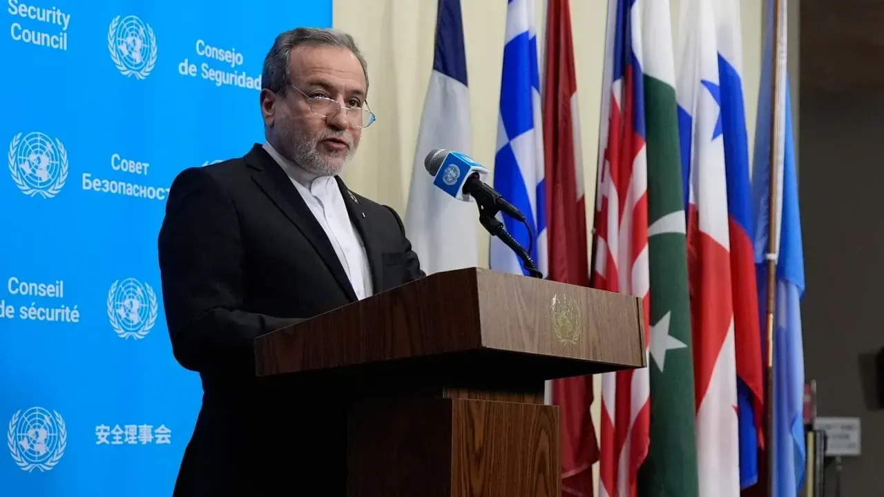 عراقچی: ایران در انتظار پاسخ رسمی آمریکا به طرح آتشبس هفتروزه هرمز است