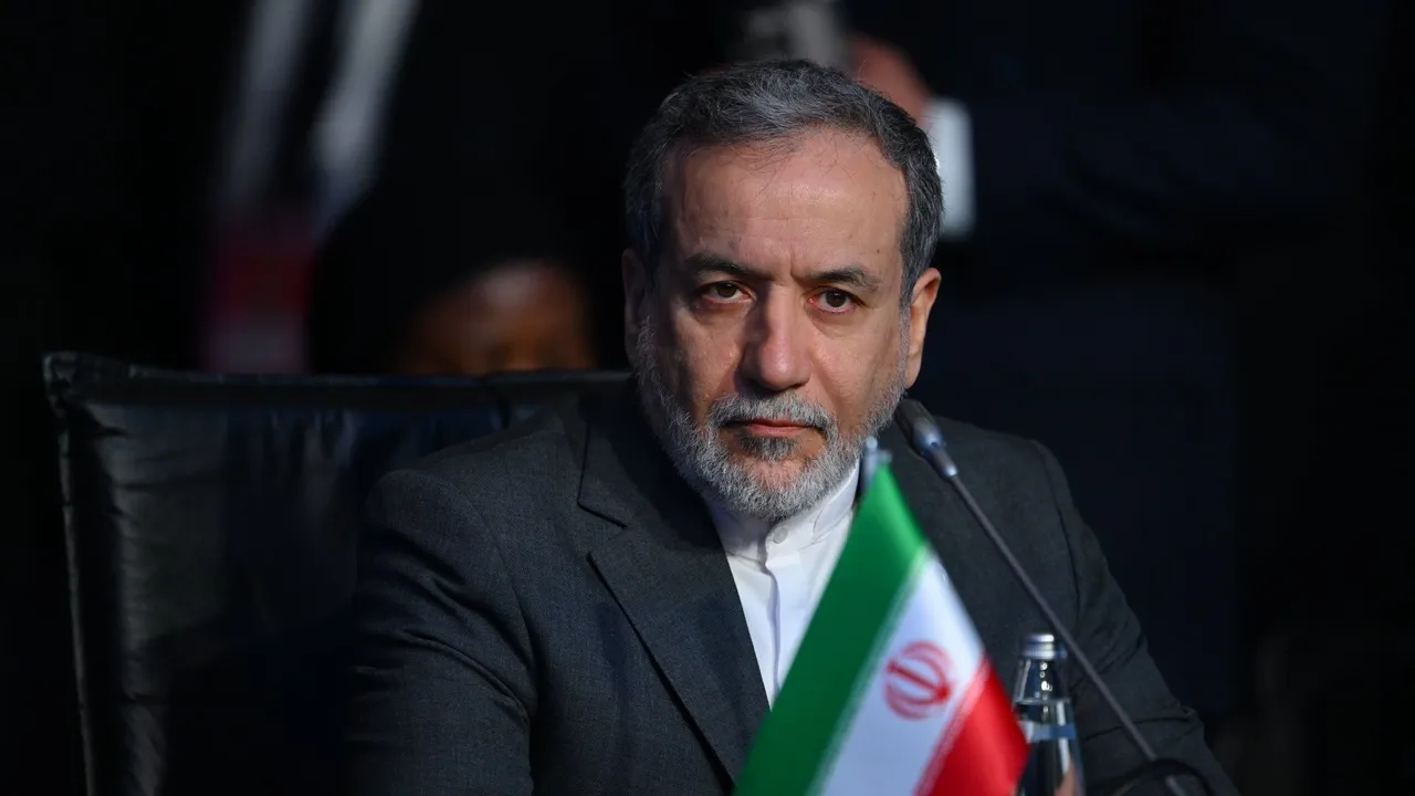 Araghchi: "Irão 'não vai recuar' sobre as condições do Estreito de Ormuz"