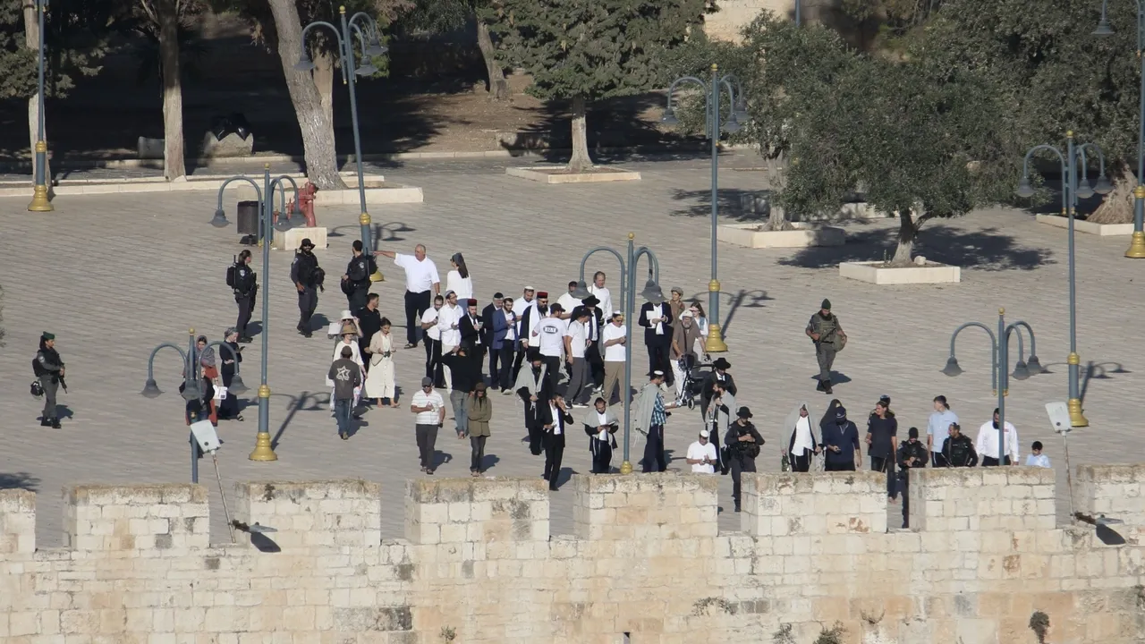 "أفعال مشينة".. مسؤولون أتراك يدينون اقتحام متطرفين المسجد الأقصى ويطالبون إسرائيل بوقف اعتداءاتها