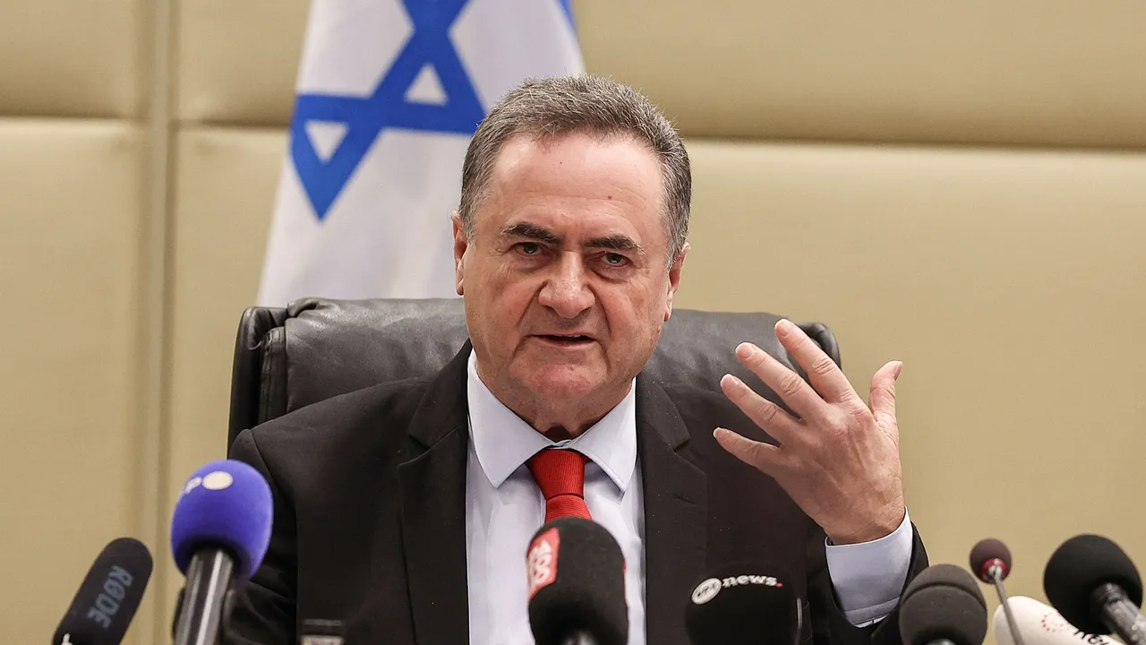 İzrail saqlanu ministrı başqa illärdäge "XAMAS" liderların üterü belän yanıy