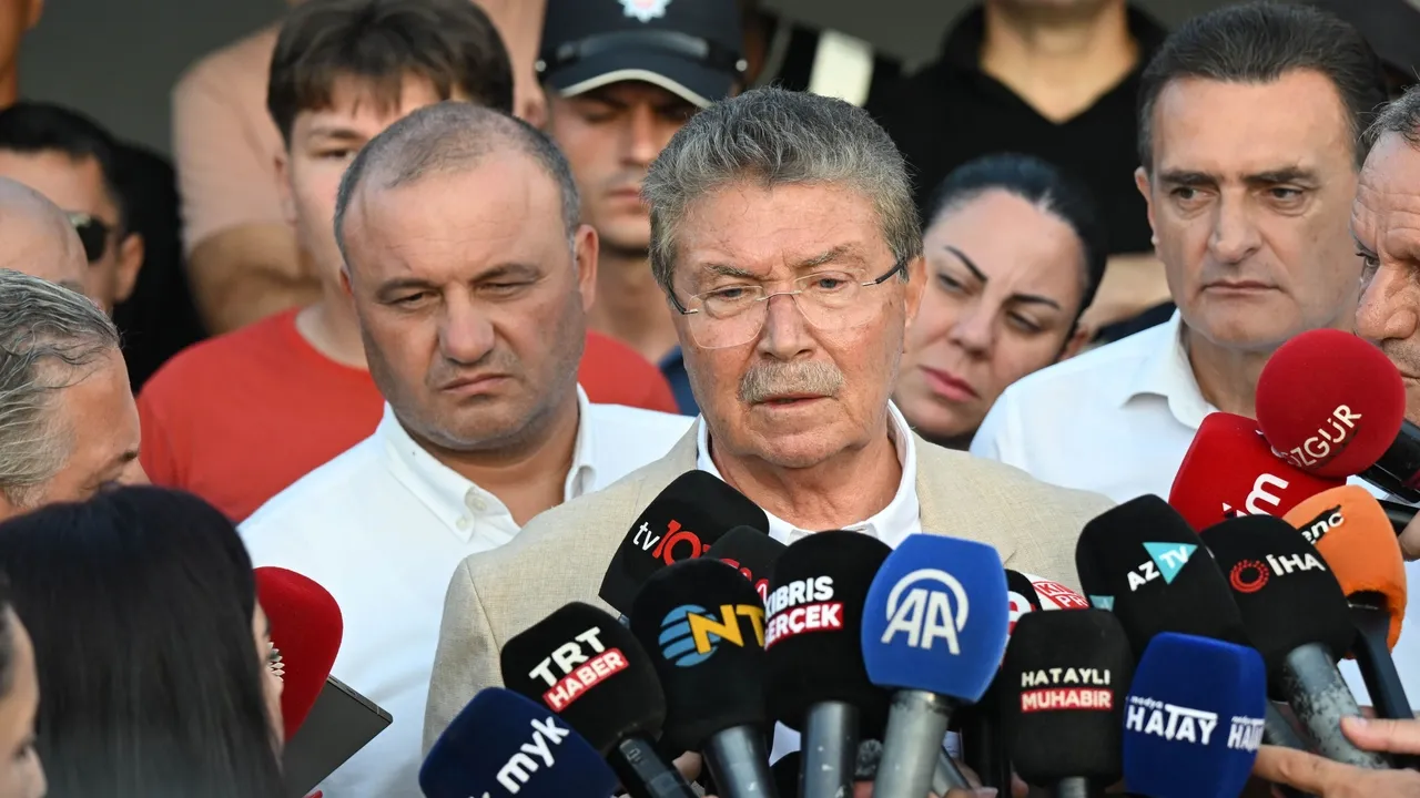 Tön'yaq Kiprnıñ Girnä portı yanında bulğan korab hälakätendä ülüçelär sanı 12gä citte