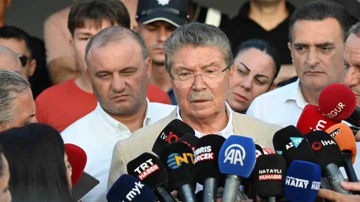 Tön'yaq Kiprnıñ Girnä portı yanında bulğan korab hälakätendä ülüçelär sanı 12gä citte