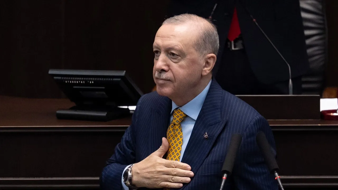 Presidente Erdogan congratula a Seleção Nacional Feminina de Voleibol, campeã europeia