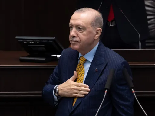 Presidente Erdogan congratula a Seleção Nacional Feminina de Voleibol, campeã europeia