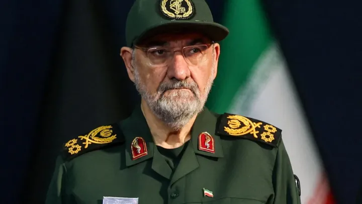 محسن رضایی: بیرون از تنگه هرمز یک منطقه ممنوعه جدید اعلام می کنیم