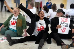 De terugtrekking van buitenlandse hulp zal de rijkste landen ter wereld achtervolgen