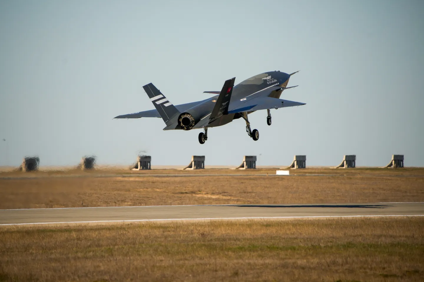 Vif engouement international pour le drone turc Kizilelma après un tir historique de missile air-air