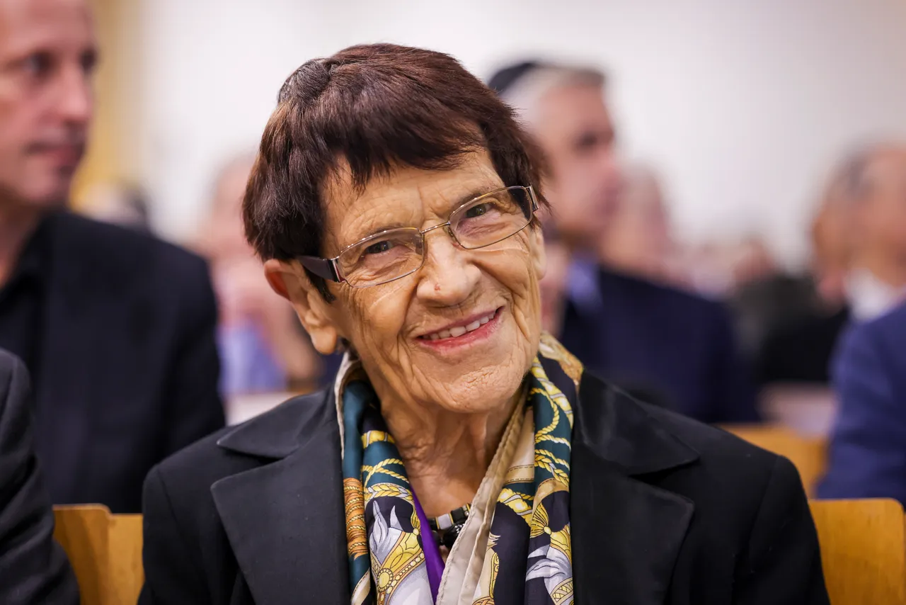 Süssmuth fordert von Merz Parität im Kabinett