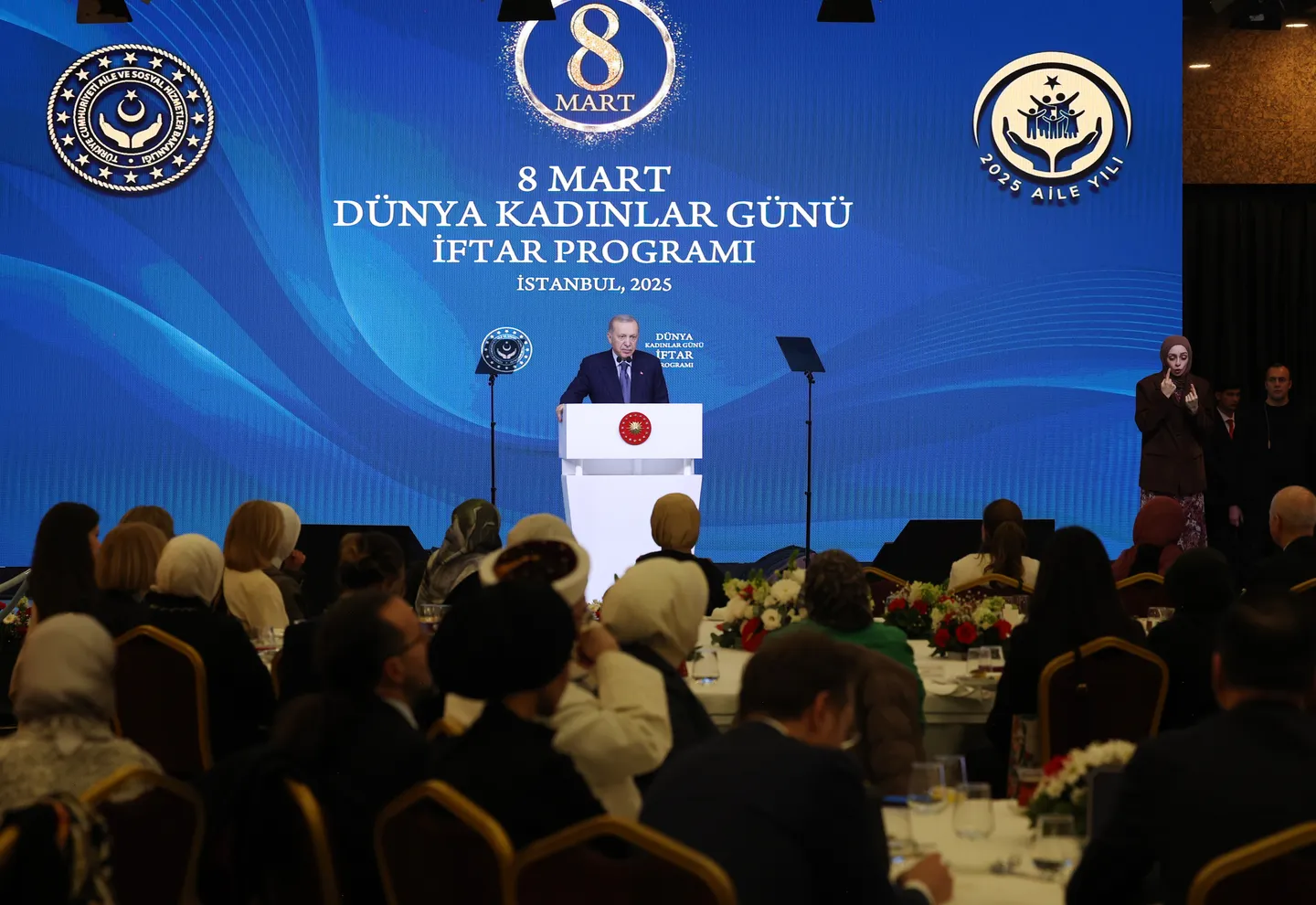 في يوم المرأة.. الرئيس أردوغان يهنّئ نساء غزة ويعرب عن احترامه لشجاعتهن ومقاومتهن الظلم ببسالة