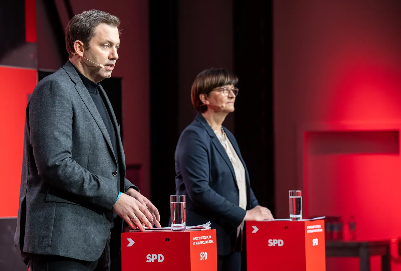 SPD-Vorstand stimmt Koalitionsverhandlungen zu