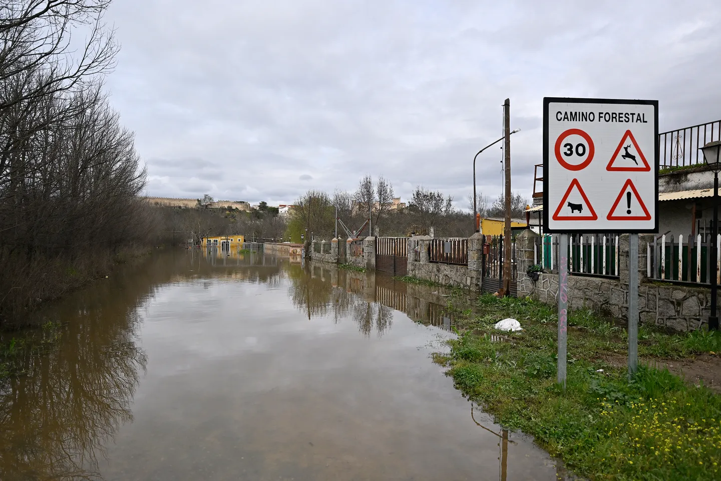 Obilne kiše uzrokovale poplave i izlivanje rijeka u Španiji