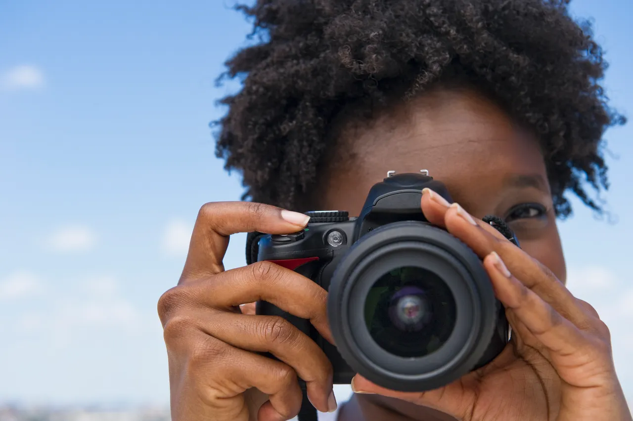 Seen through photography: Addressing unethical image production