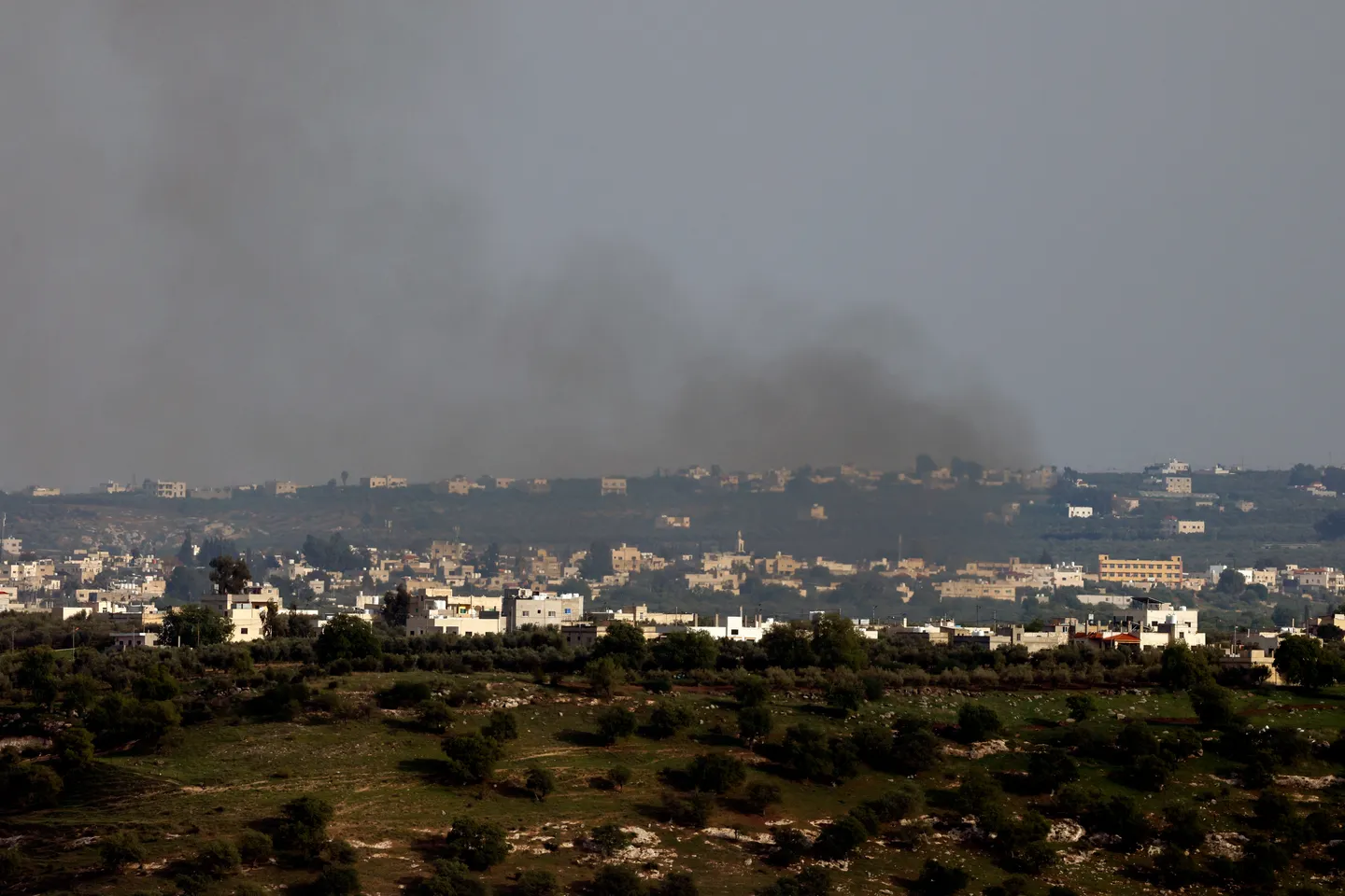 عقب مقتل سوريين بقصف إسرائيلي.. إدانات عربية وتحذيرات من تصعيد إقليمي