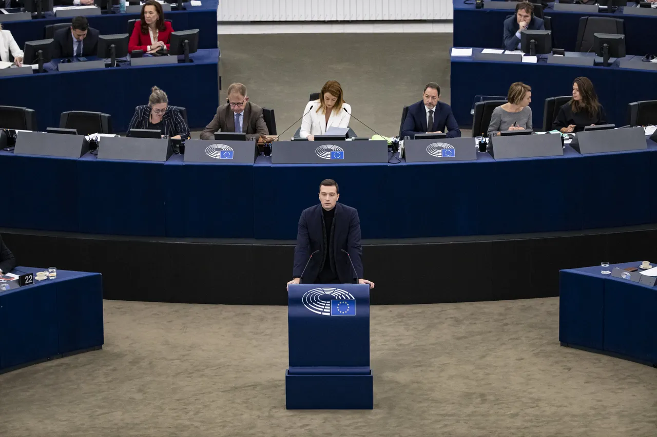 Plainte contre Jordan Bardella pour "détournement de fonds publics" et "escroquerie" entre autres