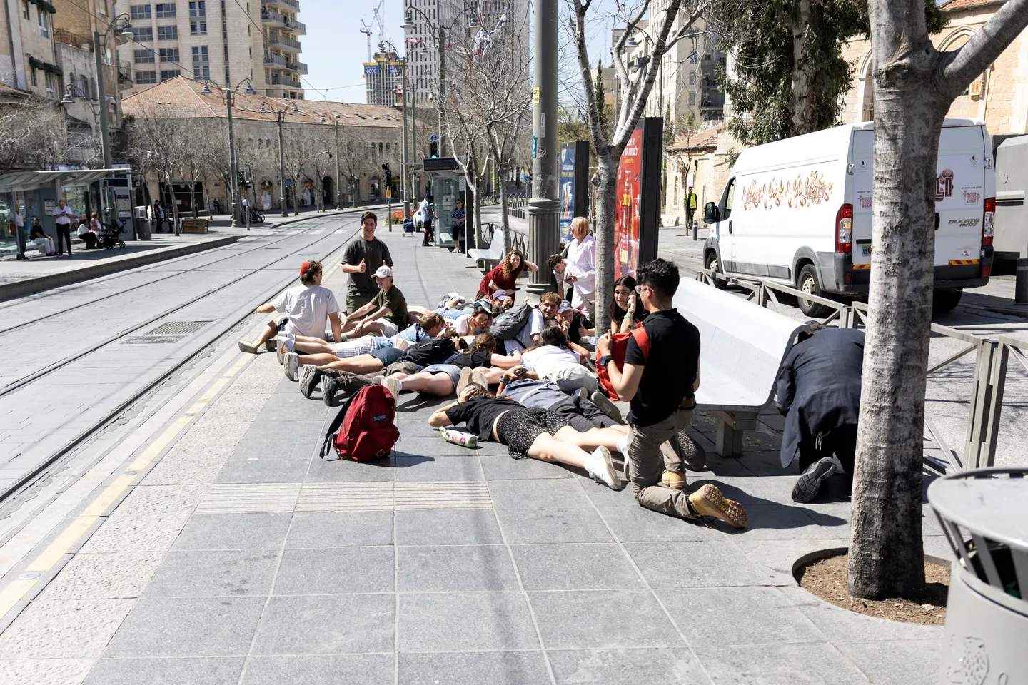 بصاروخين باليستيين.. "الحوثي" تعلن استهداف مطار بن غوريون وهدفاً عسكرياً وسط إسرائيل