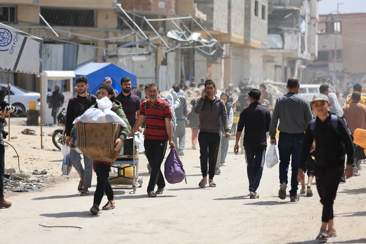 شهداء في مجزرة جديدة بمدرسة تؤوي نازحين بغزة.. وآلاف الفلسطينيين يضطرون إلى إخلاء مناطقهم