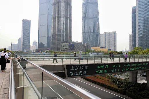 الصين ترفع الرسوم الجمركية على السلع الأمريكية إلى 125% وتقدّم شكوى إلى منظمة التجارة