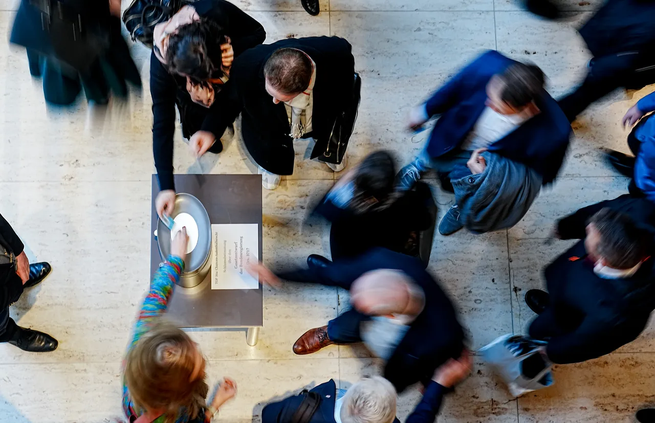 Chance zum Bleiben für 82.000 Ausreisepflichtige - Neuregelung kommt