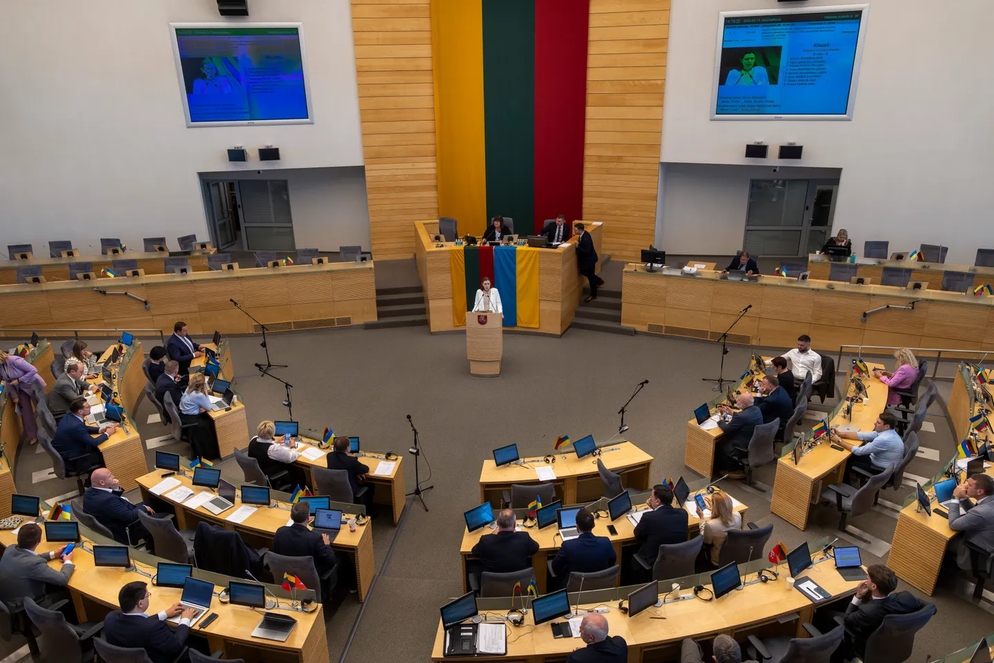 Litvadagi Rossiya fuqarolarining yashash ruxsatnomalari bekor qilinadi