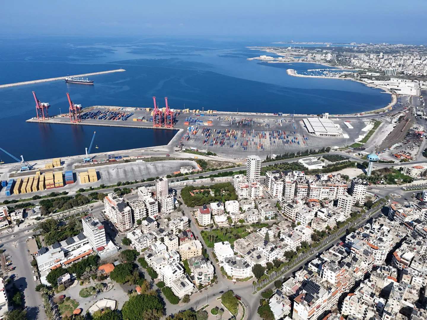 시리아, 아사드 정권 붕괴 이후 라타키아 항구에서 첫 밀 수입