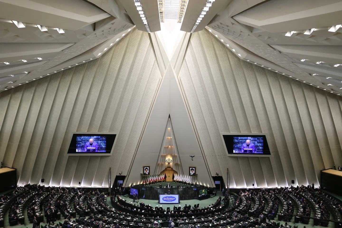 نماینده مجلس ایران: خرید تسلیحات از روسیه رویکردی طبیعی در سیاست دفاعی ما است