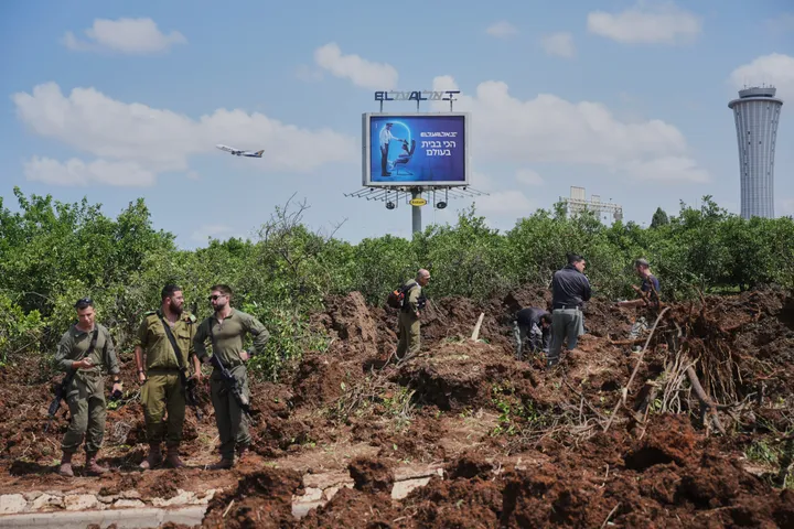 Houthis claim missile strike on Tel Aviv airport