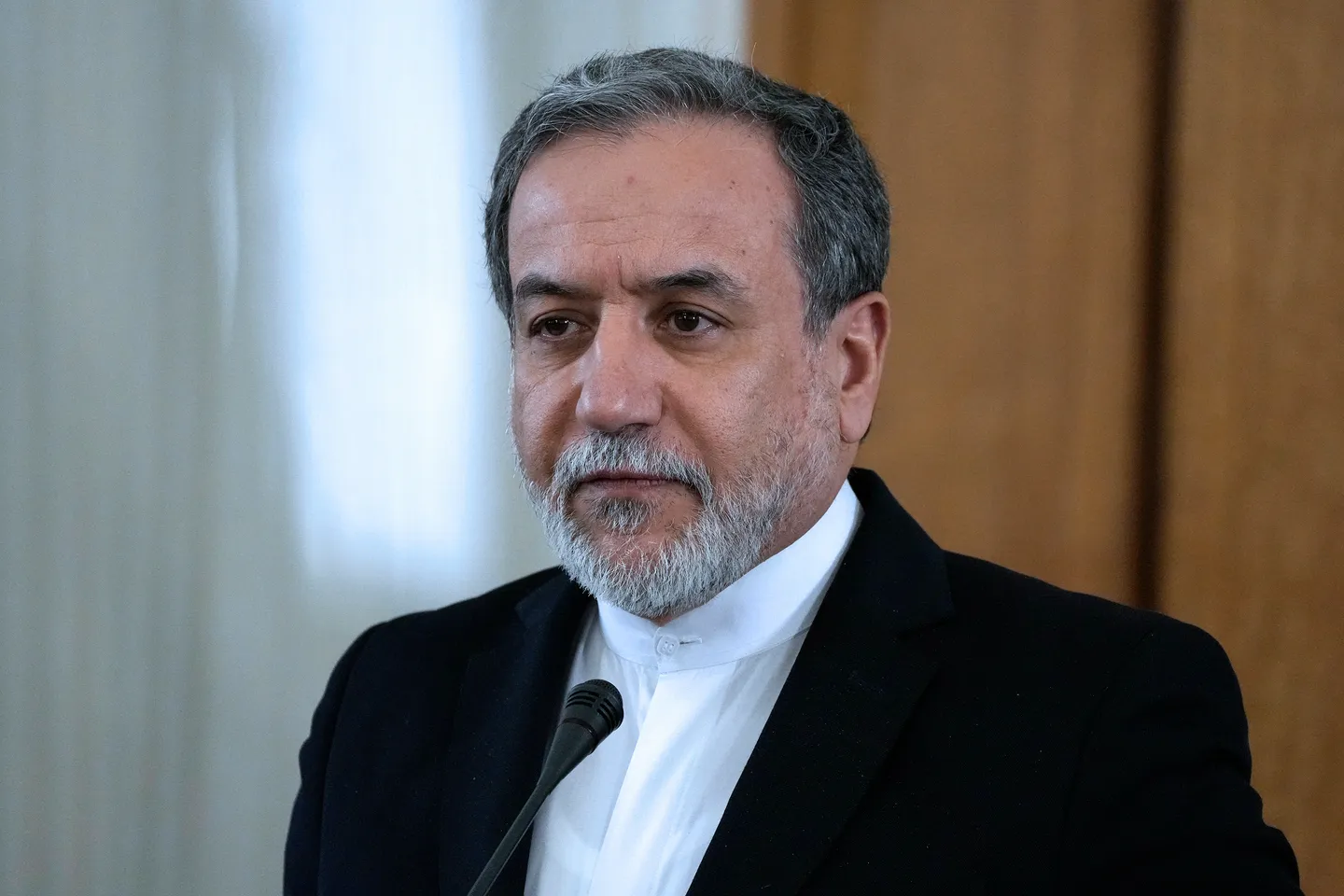 Iran's top diplomat visits Pakistan to mediate in escalation with India