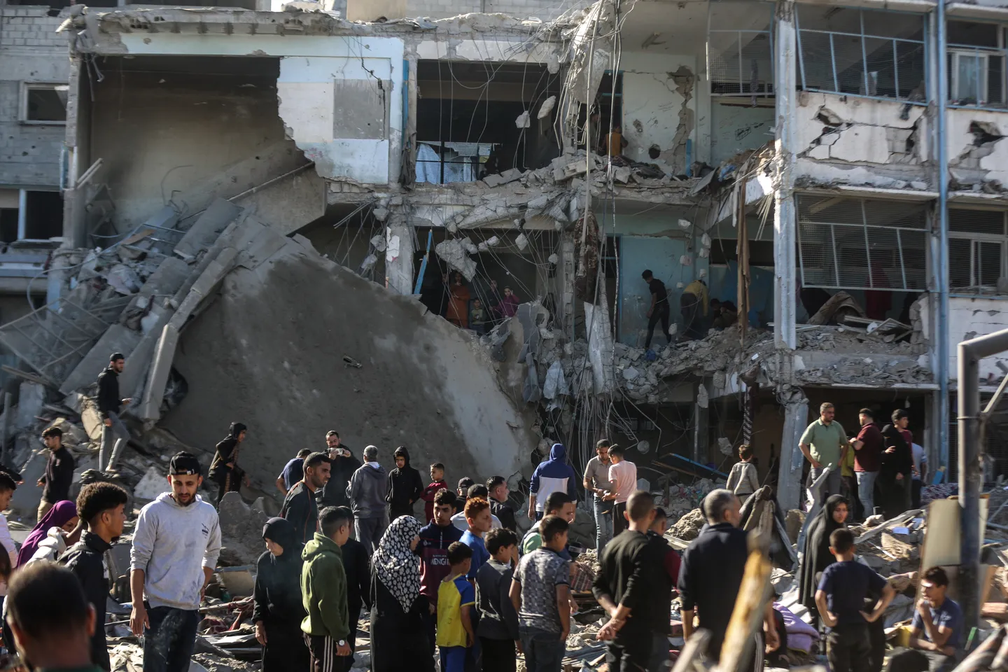 Izraeli sulmon një shkollë në Gaza, raportohet për shumë të vdekur