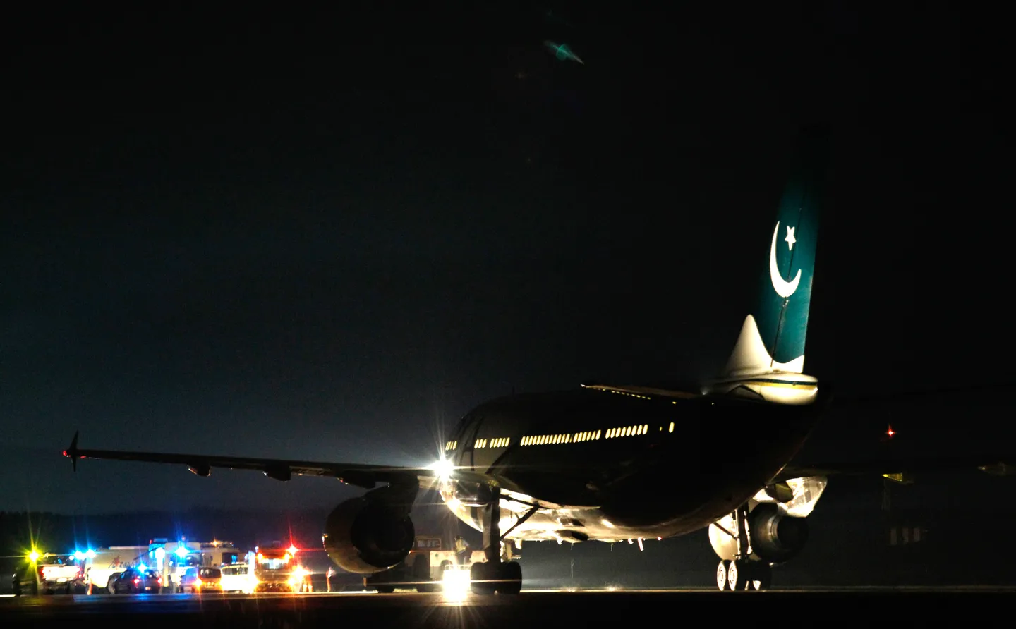 As tensions escalate between Pakistan and India, airlines cancel, reroute flights