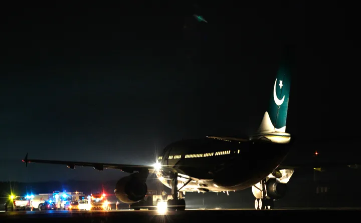 As tensions escalate between Pakistan and India, airlines cancel, reroute flights