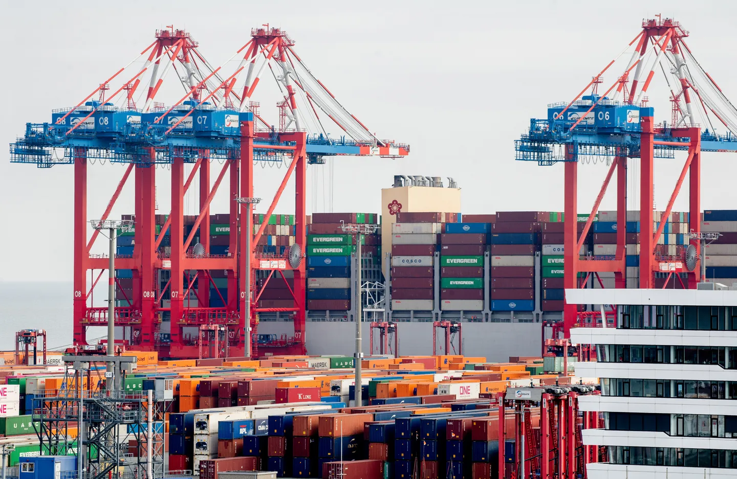 Handelsstreit: Stimmung deutscher Firmen im Ausland trübt sich ein
