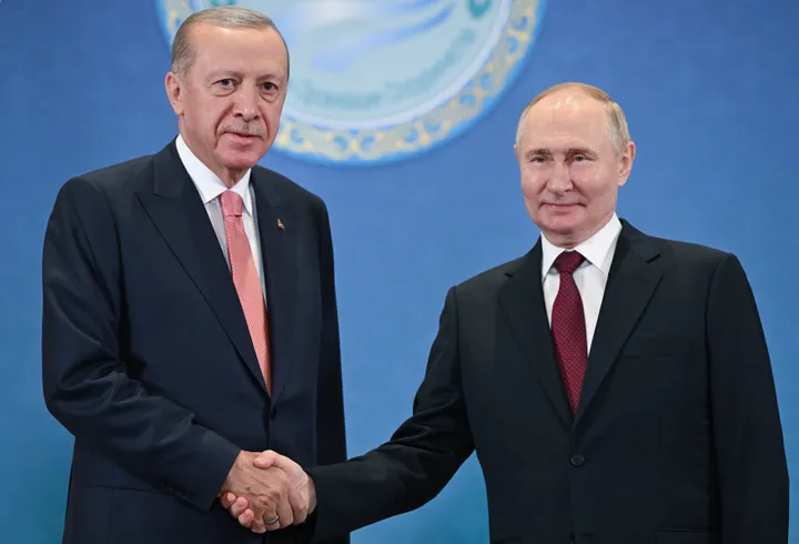 Putin offers direct talks to Ukraine in Türkiye