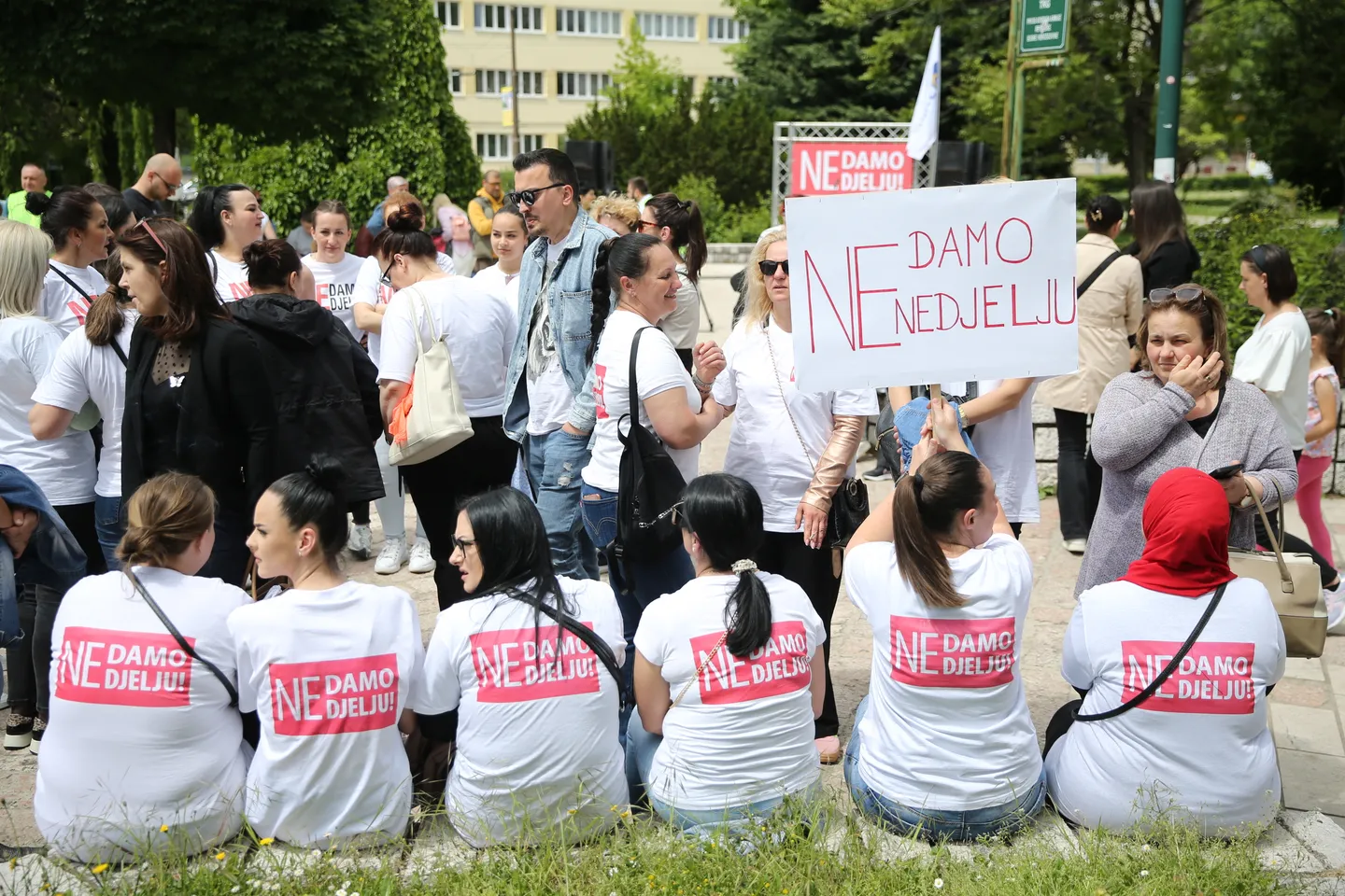 Radnici u trgovini sa protesta u Sarajevu poručili: "Ne damo nedjelju"