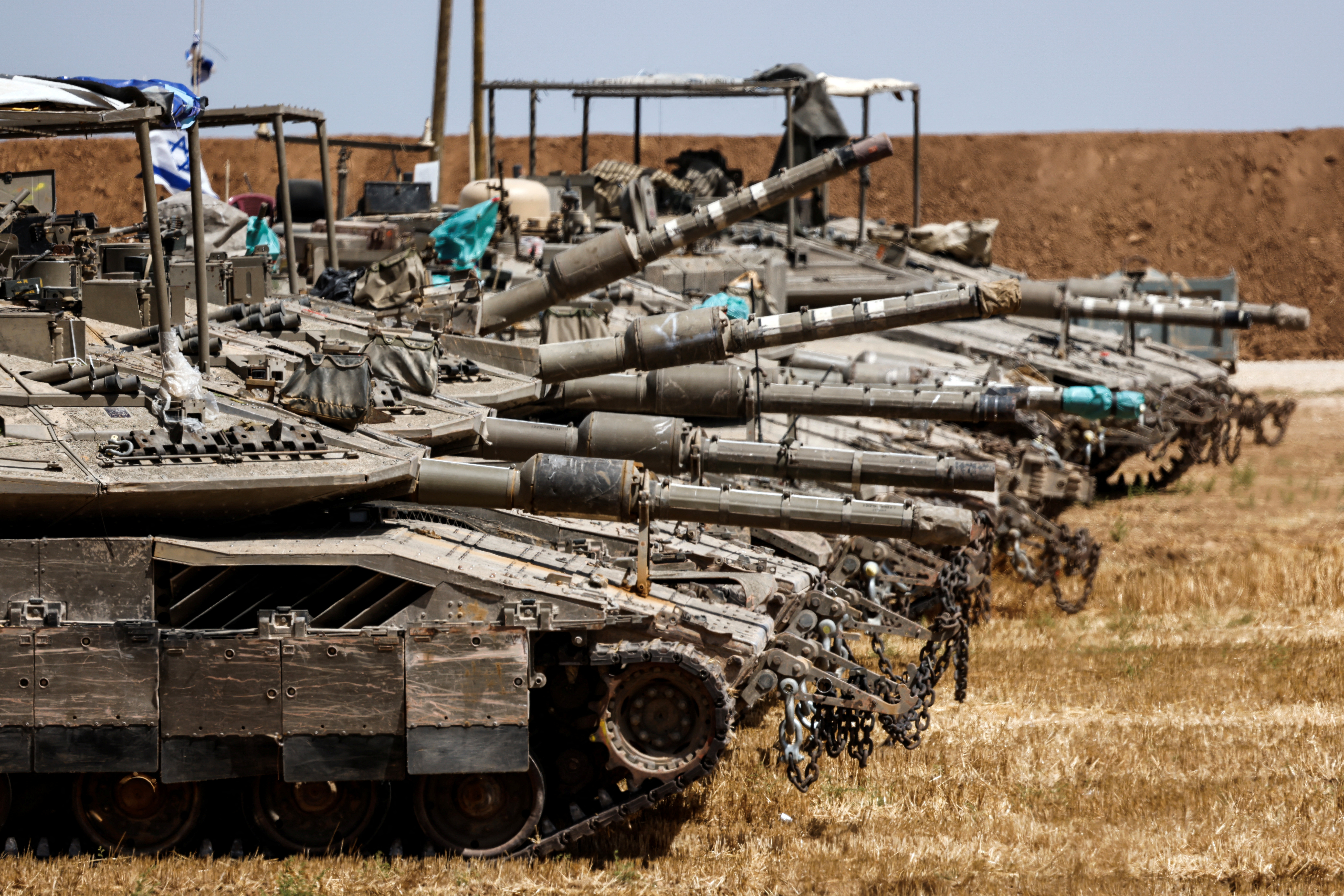 Gaza: Israël annonce le début “d’une vaste opération terrestre”
