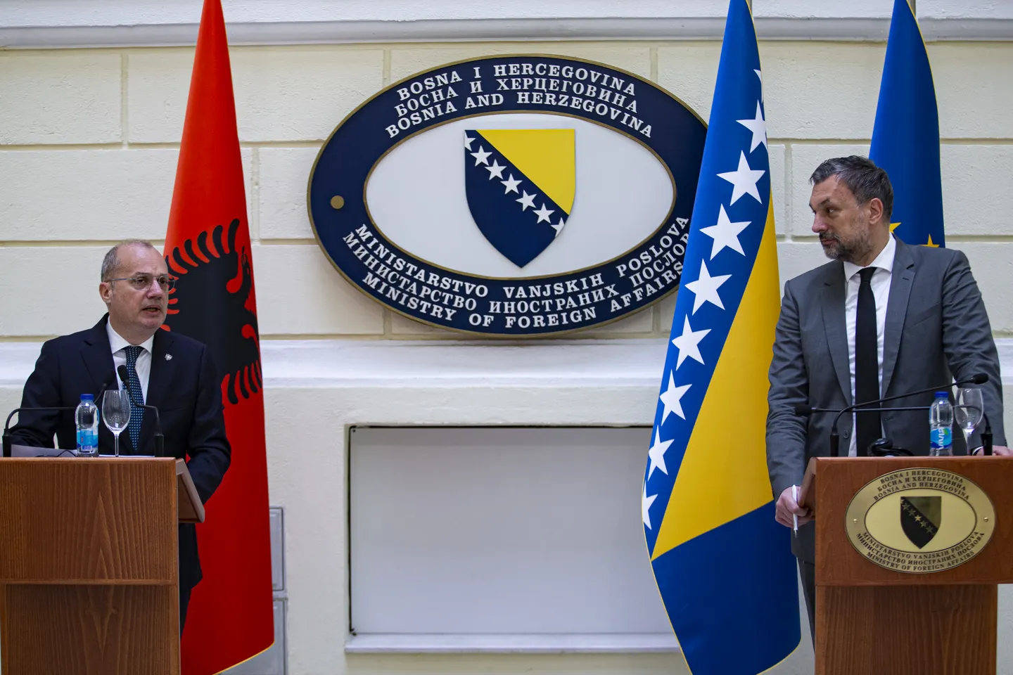 Hasani: Albanija se snažno protivi secionističkoj retorici u Bosni i Hercegovini