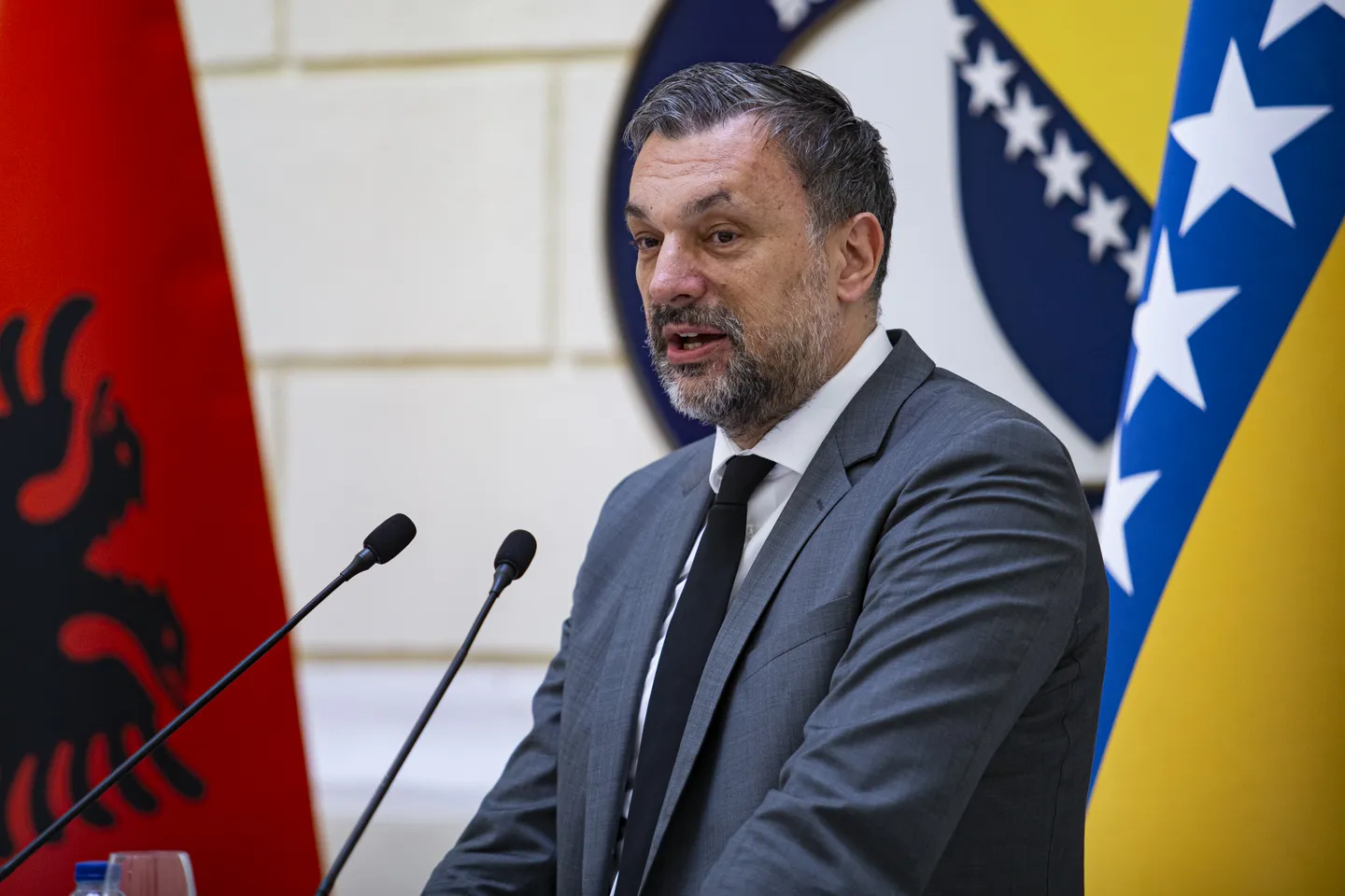 Konaković poručio da će BiH aktivno raditi na otvaranju aviolinije Sarajevo - Tirana