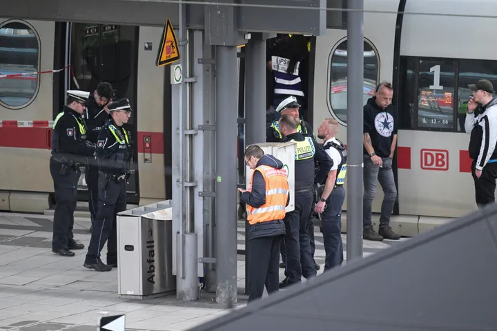 Jarmalka: 18 Qof oo ku dhaawacantay weerar mindi oo ay gaysatay haweenay ku nool magaalada Hamburg