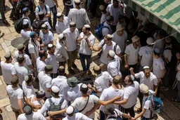 Hundreds of illegal Israeli settlers storm Jerusalem’s Al-Aqsa Mosque to celebrate Jewish holiday