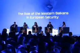 "Rreziku për Kosovën nuk vjen vetëm nga Serbia, por nga mospranimi në BE dhe NATO"