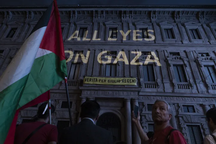 Milano ndriçon mesazhin “Të gjithë sytë kah Gaza” në shenjë solidariteti me palestinezët