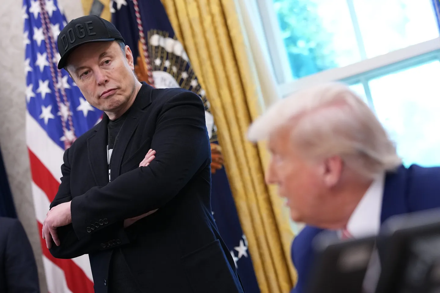 Musk appelle à la destitution de Trump