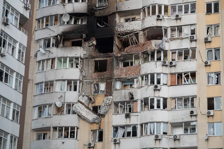 Russia and Ukraine trade deadly attacks amid fierce fighting