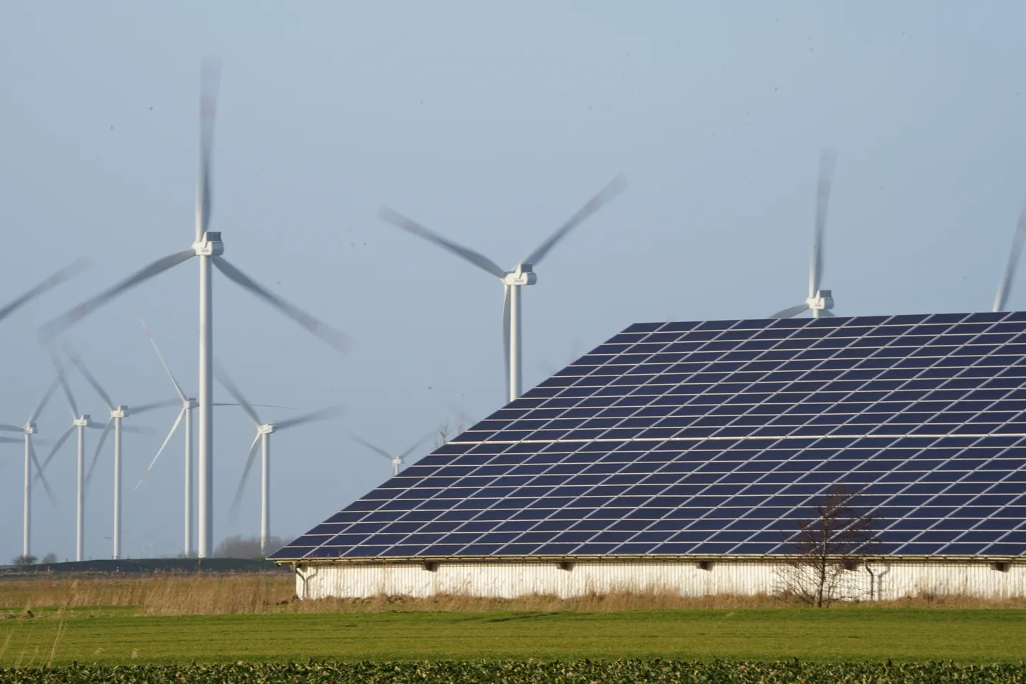 Stromausfälle an Pfingsten durch zu viel Wind und Sonne?