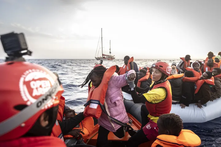 Spašeno 86 migranata sa čamca u Sredozemnom moru
