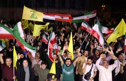 Građani Teherana na trgovima slave iranske napade na Izrael