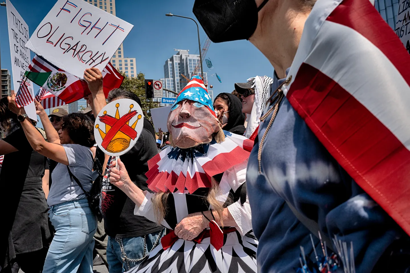 „No King“: Zehntausende protestieren landesweit gegen Trump